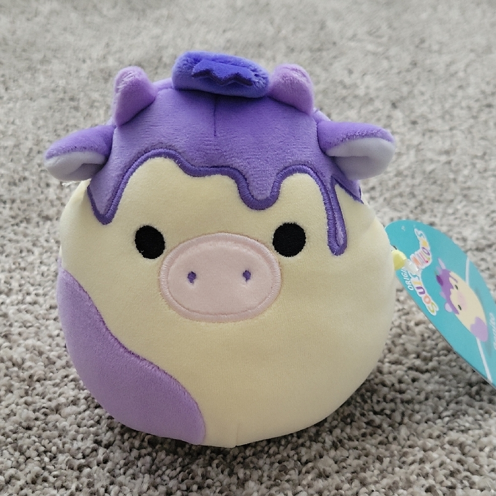 Squishmallows Benito Blueberry Cow